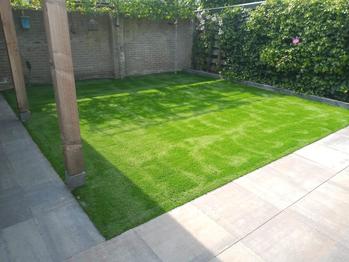 Kunstgras in achtertuinTerheijden