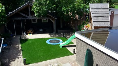 Kunstgras achtertuin in Zundert